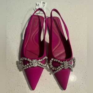 NEW ZARA WOMAN FLAT MULES WITH EMBELLISHED BOW FUCHSIA. 8.5
